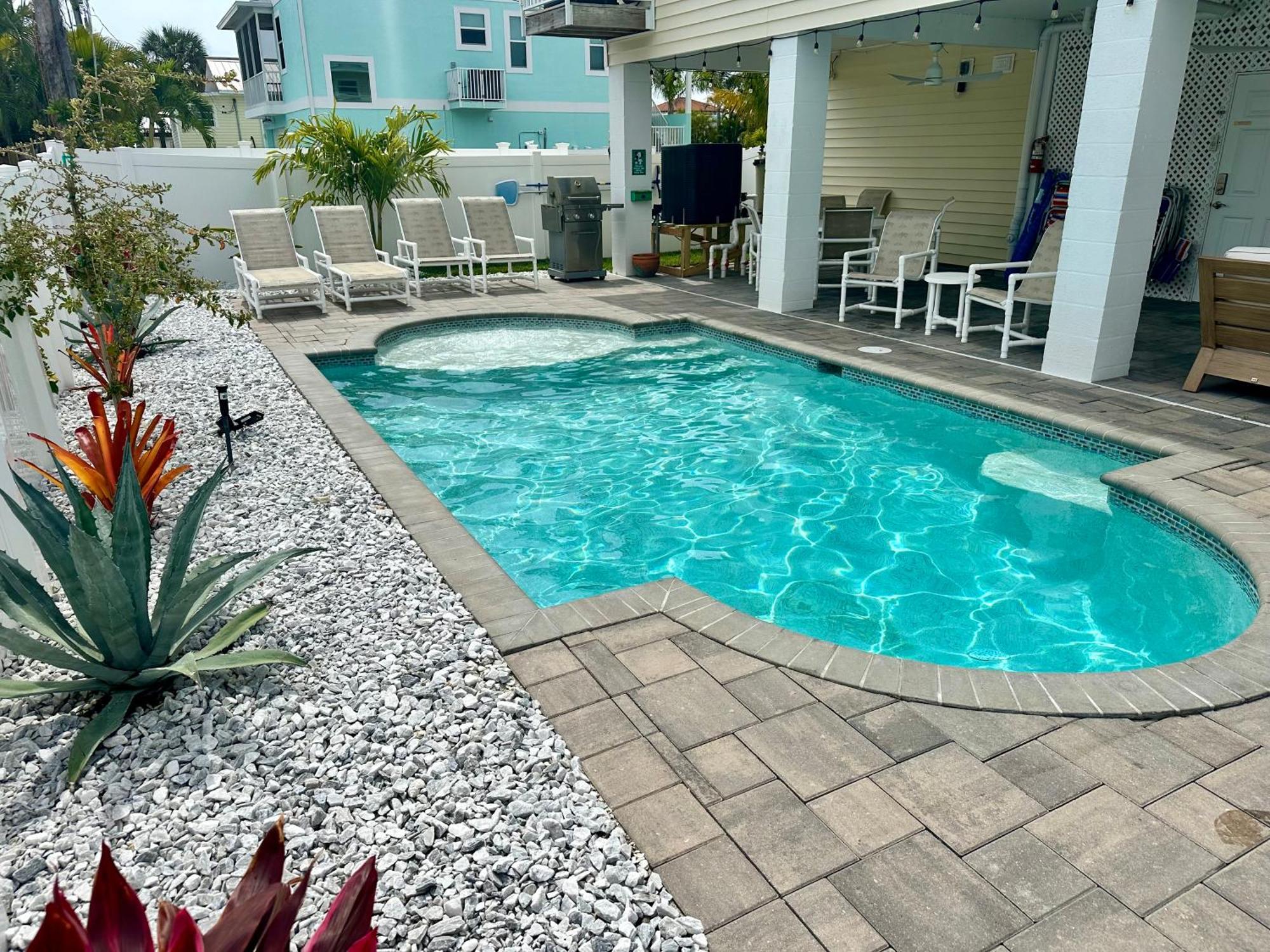 Holiday home New Build Walkable To Dinner, Live Music & 5 Minute Walk To *